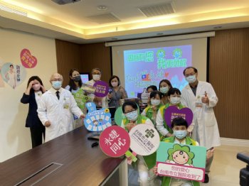 抗疫女神賈永婕募資捐贈2組本公司產品PAPR給台南市立醫院